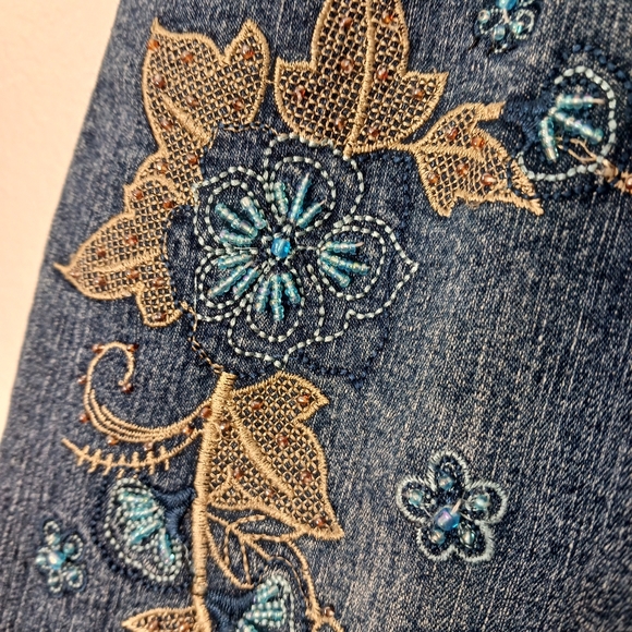 Vintage Denim Cropped Jeans Sz 4  Embroidered Embellished Beaded Acid Wash Boho - Picture 3 of 16